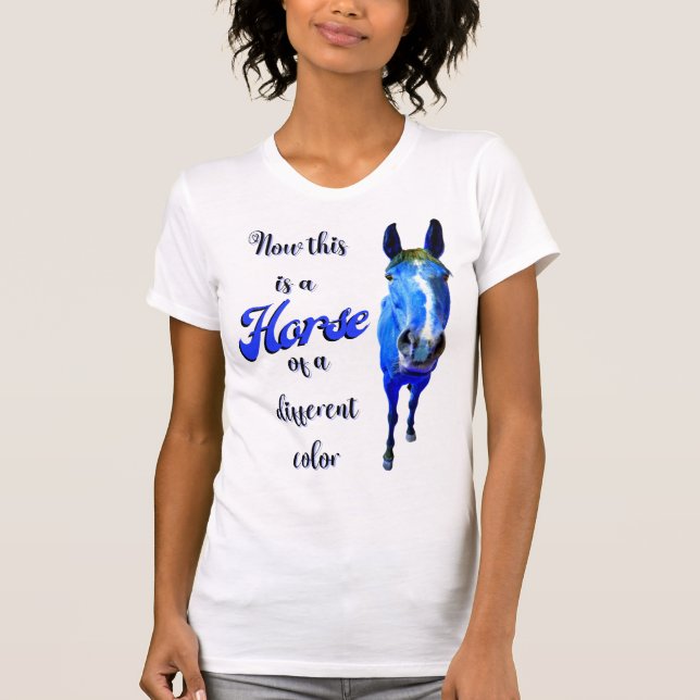 Das ist ein Pferd mit einer anderen Farbe in Blau T-Shirt (Vorderseite)