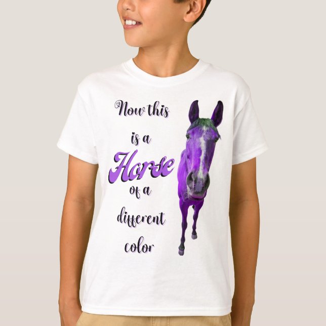 Das ist ein Pferd mit einer anderen Farbe Lila T-Shirt (Vorderseite)