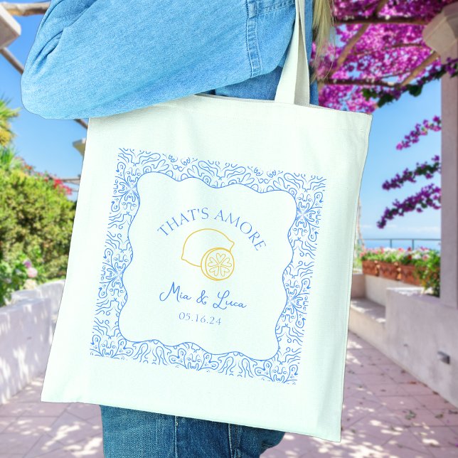 Das ist eine Personalisiertere Hochzeit an der Ama Tragetasche (Add a playful touch to your wedding favors with this 'That's Amore' lemon-themed personalized tote.)