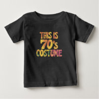 Das ist mein 70er-Jahre-Kostüm, groovy Tie-Dye-Hal