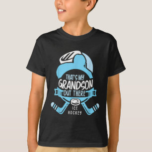 Das ist mein Enkel dort draußen Eishockey Sport At T-Shirt
