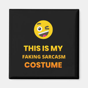 Das ist mein Faking Sarcasm Pun Costume T-Shirt. E Magnet