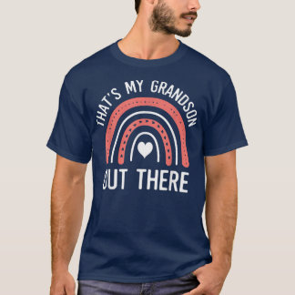 Das ist meine Großmutter da draußen, stolz auf mei T-Shirt