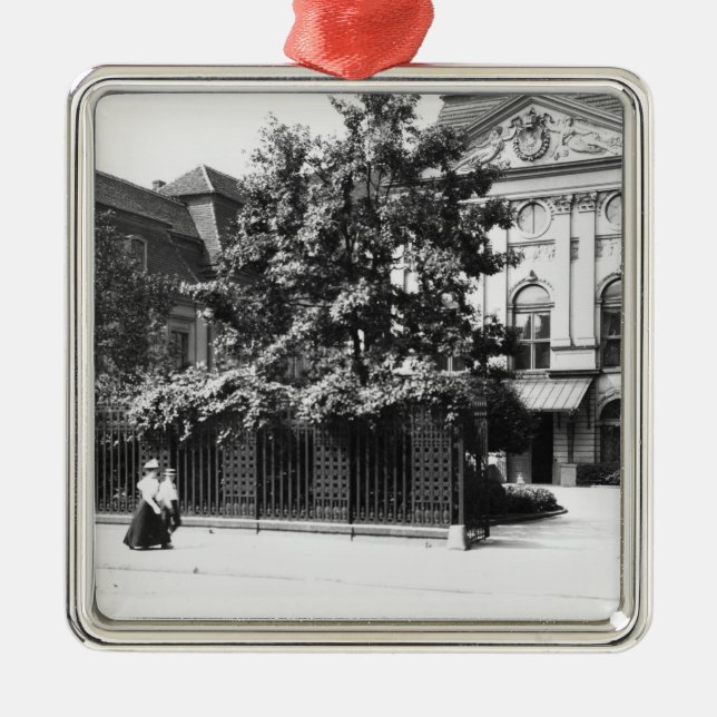 Das KaiserKanzleramt Silbernes Ornament (Vorne)