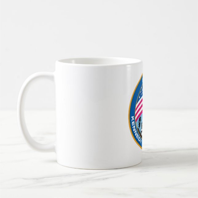 Das Kennedy Space Center der NASA Kaffeetasse (Links)