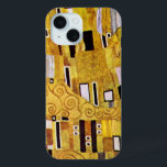 Das Kiss-Muster von Gustav Klimt, Art Nouveau iPhone 15 Hülle<br><div class="desc">Der Kuss (Musterbeispiel) von Gustav Klimt ist ein Vintages Viktorianisches Zeitkunstgemälde. Dieses Detail stammt aus einem Liebe- und Romantik-Gemälde mit einem romantischen Paar in verschiedenen Goldtönen, Symbolen und Mustern, die einen Kuss mit einem Bronzestand teilen. Über den Künstler: Gustav Klimt (1862-1918) war ein österreichischer Symbolik-Maler und einer der prominentesten Mitglieder...</div>