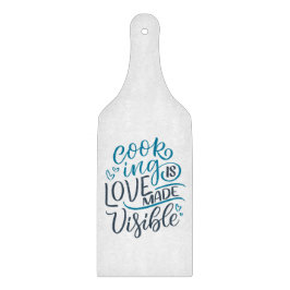 Das Kochen ist eine Liebe, die zu einem sichtbaren Schneidebrett