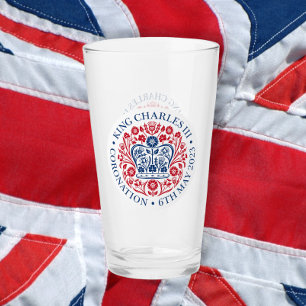 Das KrönungsEmblem des Königs Charles 2023 Glas