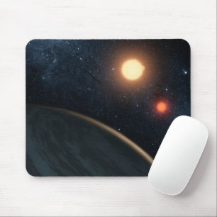 Das künstlerische Konzept illustriert Kepler-16b. Mousepad