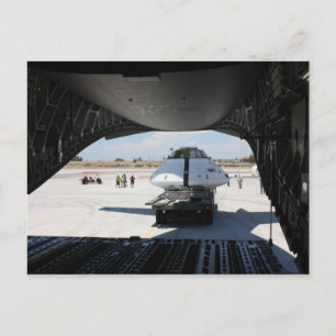 Das Laden von Orion-Raumfahrzeugen Postkarte