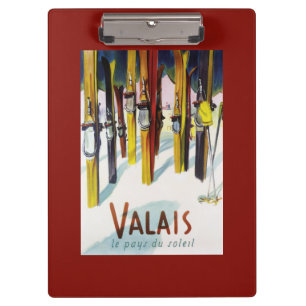 Das Land des Sonnenscheins - Skis stehend im Klemmbrett