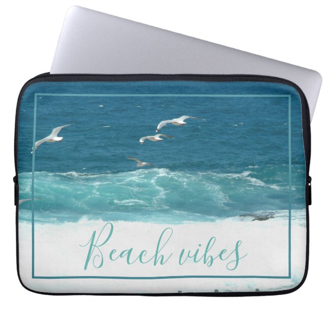 Das Laptop-Gehäuse von Beach Vibes Ocean Wave Laptopschutzhülle (Vorderseite)