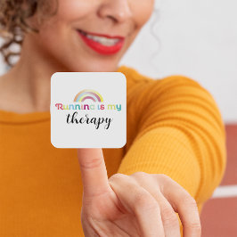 Das Laufen ist meine Therapie farbenfroh Rainbow G Quadratischer Aufkleber