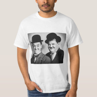 "Das Laurel-Hardy-Lachen-Vermächtnis: 95 Jahre jun T-Shirt