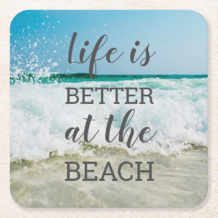 Das Leben am Strand ist besser bei Typografie des Rechteckiger Pappuntersetzer