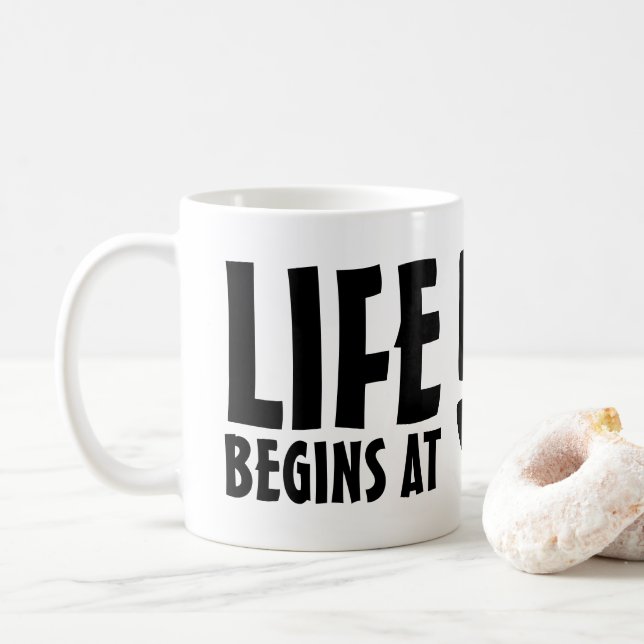 Das Leben beginnt bei fünfzig lustigen 50. Geburts Tasse (Mit Donut)