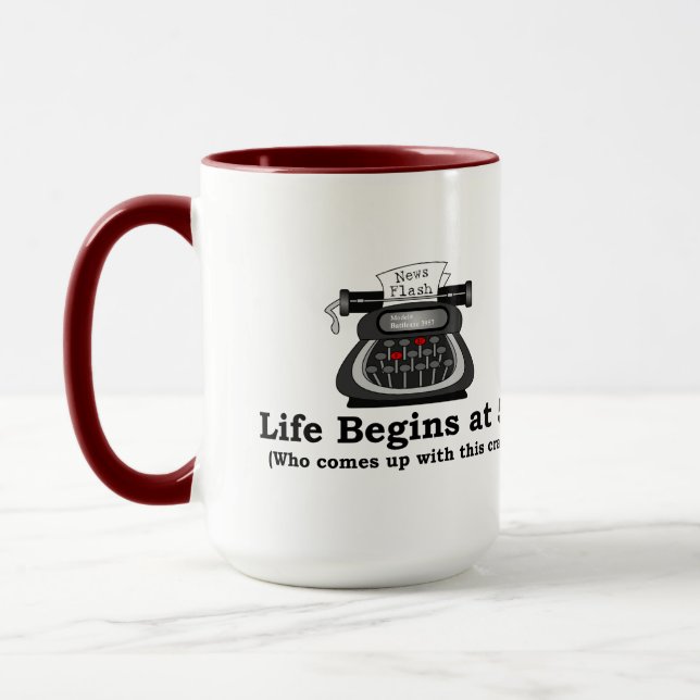 Das Leben beginnt mit 50 Kaffeetasse (Links)