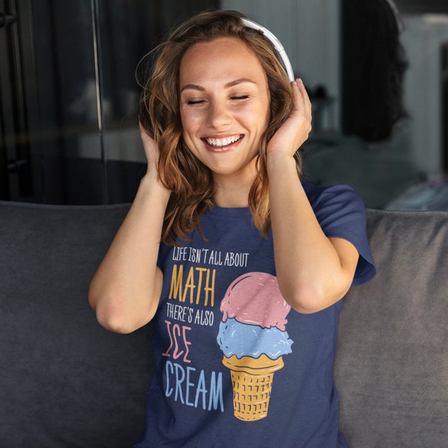 Das Leben dreht sich nicht nur um Mathe Funny Calc T-Shirt (Von Creator hochgeladen)