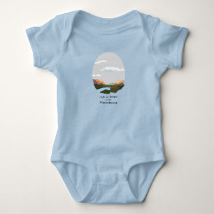 Das Leben im Berg ist besser Baby Strampler