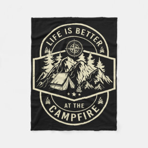 Das Leben ist besser am Lagerfeuer Lustiger Camper Fleecedecke