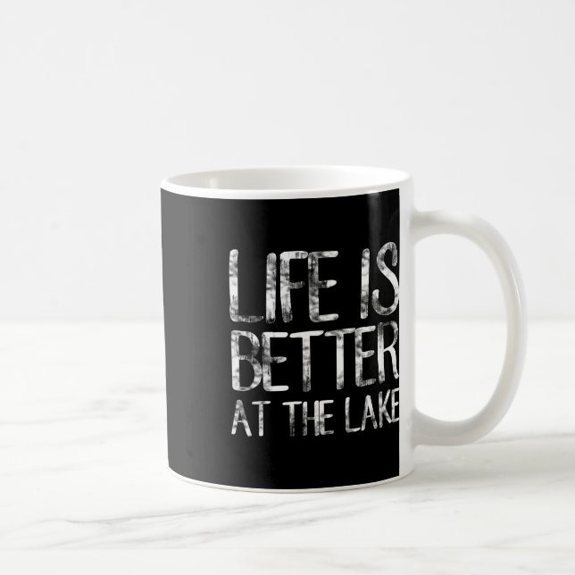 Das Leben ist besser am See Lustiger Camping-Angle Kaffeetasse (Rechts)