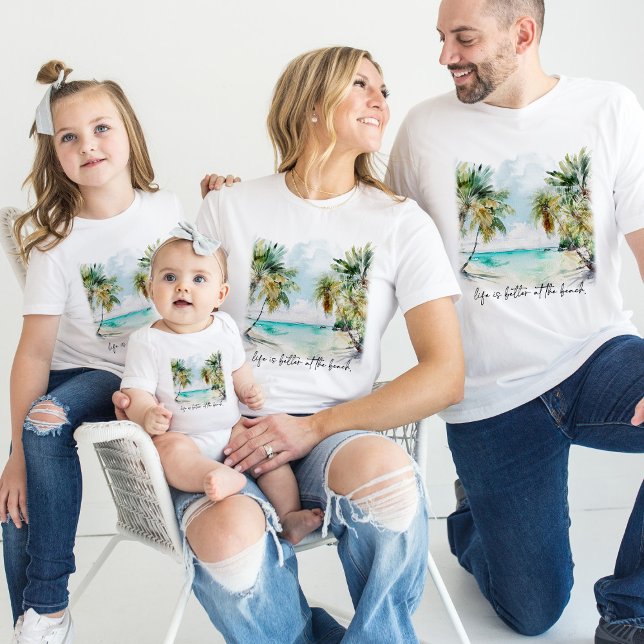 Das Leben ist besser am Strand Familienurlaub T-Shirt (Von Creator hochgeladen)