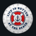 Das Leben ist besser in der nautischen Ankerboje a Dartscheibe<br><div class="desc">Das Leben ist besser am Strand nautischen Anker Booy Dart Board. Coole Wanddekoration für Strand Zuhause, Haus Party, Büro, Studentenwohnheim, Hochzeit, Garten, Bar, Café, Mancave etc. Vintager, weißer Holzkornhintergrund mit marineblau und rotem Lifesaver-Ring. Einzigartige Geschenkidee zum Geburtstag für Freunde, Familie, Segler, Skipper, Schiffskapitän, Fischer, Bootsbesitzer etc. Personalisierte berufliche Dartboards mit...</div>