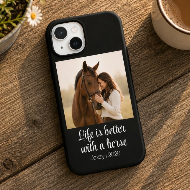 Das Leben ist besser mit einem Pferd-Monogramm-Fot Case-Mate iPhone Hülle (Von Creator hochgeladen)