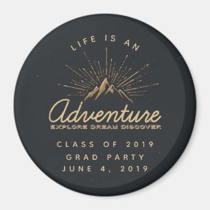 Das Leben ist ein Abenteuerberg mit goldenen Sonne Magnet