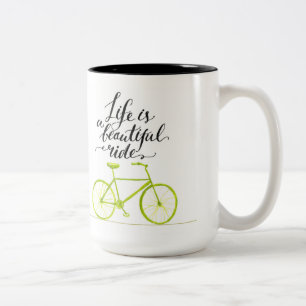 Das Leben ist eine schöne Fahrt in Limettengrün Zweifarbige Tasse