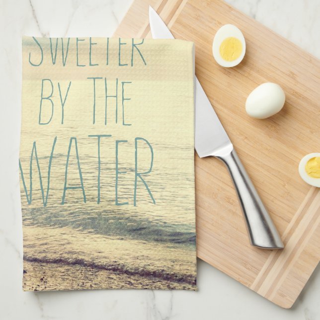 Das Leben ist eine schönere Strandlandschaft Handtuch (Viertel Falte)