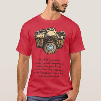 Das Leben ist wie ein Camera Zitat und Illustratio T-Shirt