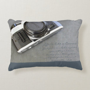 Das Leben ist wie ein Kamera-Kissen Zierkissen