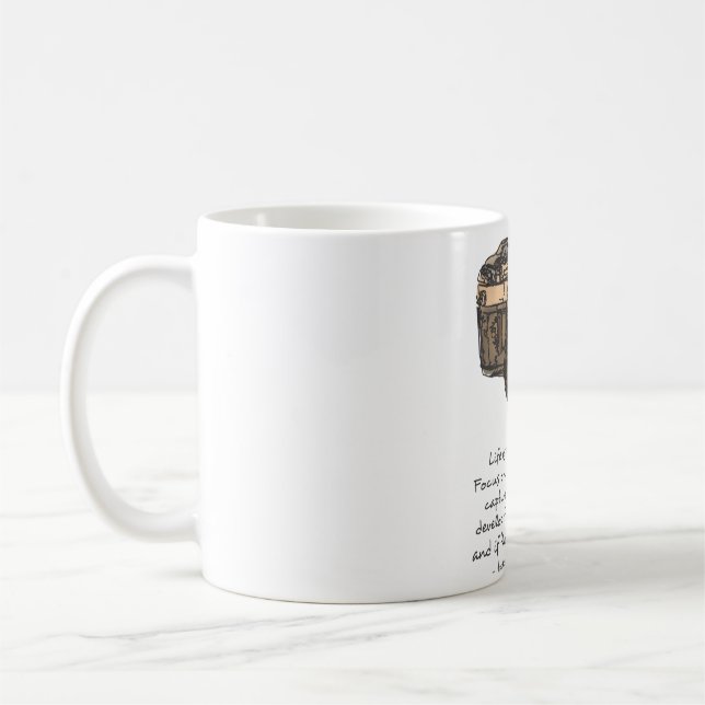 Das Leben ist wie eine Kamera Zitat und Illustrati Kaffeetasse (Links)