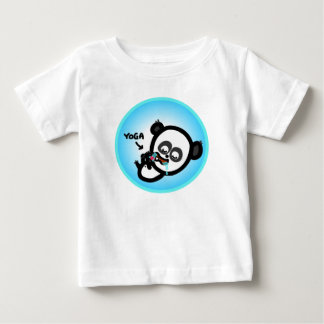 Das lebhafte Baby - Yoga-Panda T-shirt