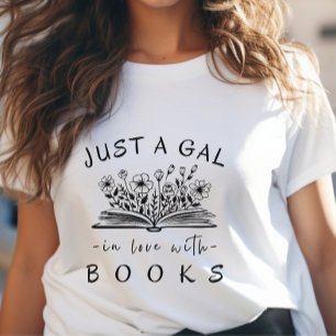 Das Lesen von Büchern in Liebe mit Büchern T-Shirt