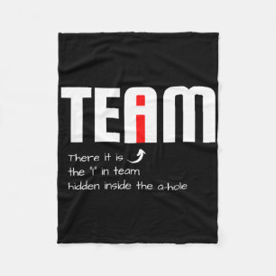 Das lustige Sarcastic Teammate fand ich in Team Hi Fleecedecke
