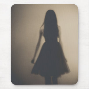 Das Mädchen in den Schatten / Jenseits des Lichts Mousepad