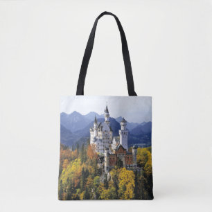 Das märchenhafte Neuschwanstein ist eines von drei