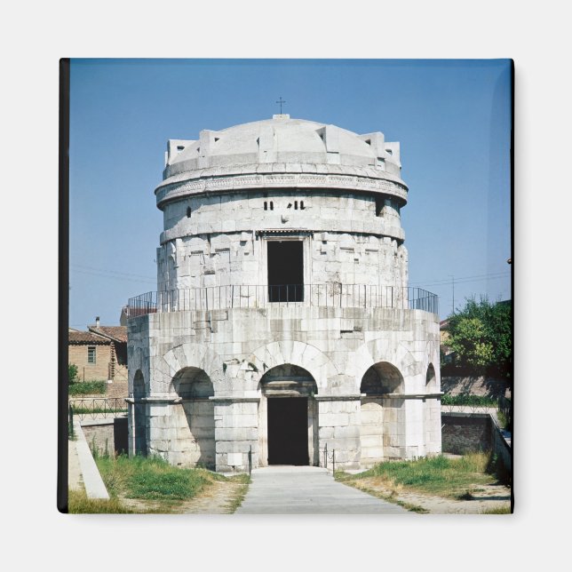 Das Mausoleum der Theodorie Magnet (Vorne)