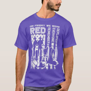 Das militärische Shirt am Freitag am Roten Freitag