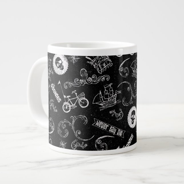 Das Muster der Goonies-Symbole Jumbo-Tasse (Vorderseite Links)