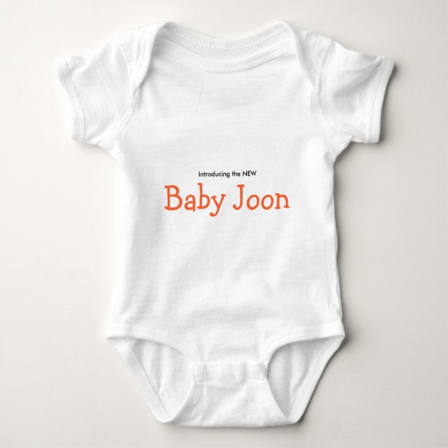 das neue Baby Joon Baby Strampler (Vorderseite)