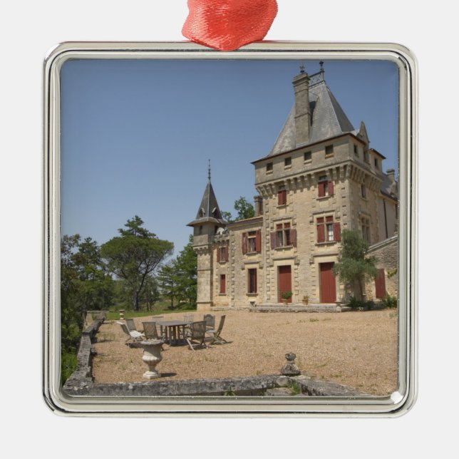 Das prächtige Chateau de Pressac und der Garten Silbernes Ornament (Vorne)