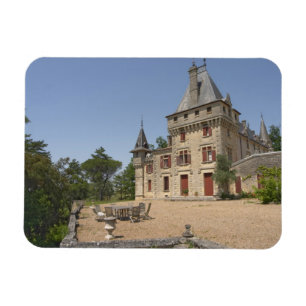 Das prächtige Schloss Chateau de Pressac und der G Magnet