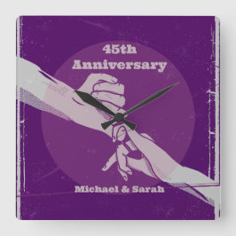 Das romantische Ehepaar Customiz hält Händchen Quadratische Wanduhr