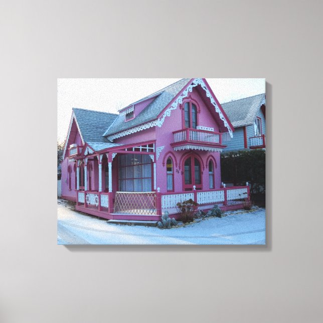 Das Rosa Haus im Schnee - Martha's Vineyard Leinwanddruck (Vorderseite)