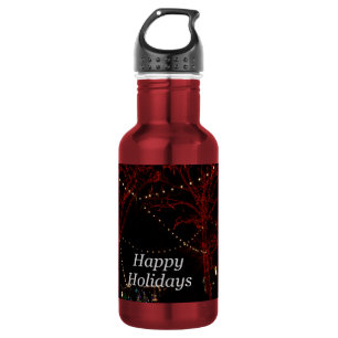 Das rote Paar grüßt die Wasserflasche