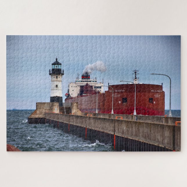 Das Schiff Paul R. Tregurtha und das Leuchtturm Puzzle (Horizontal)