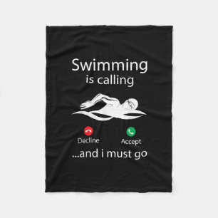Das Schwimmen ist eine abnehmende Annahme und ich Fleecedecke